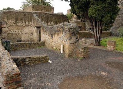 House of the Genius (Casa del Genio) (Herculaneum)